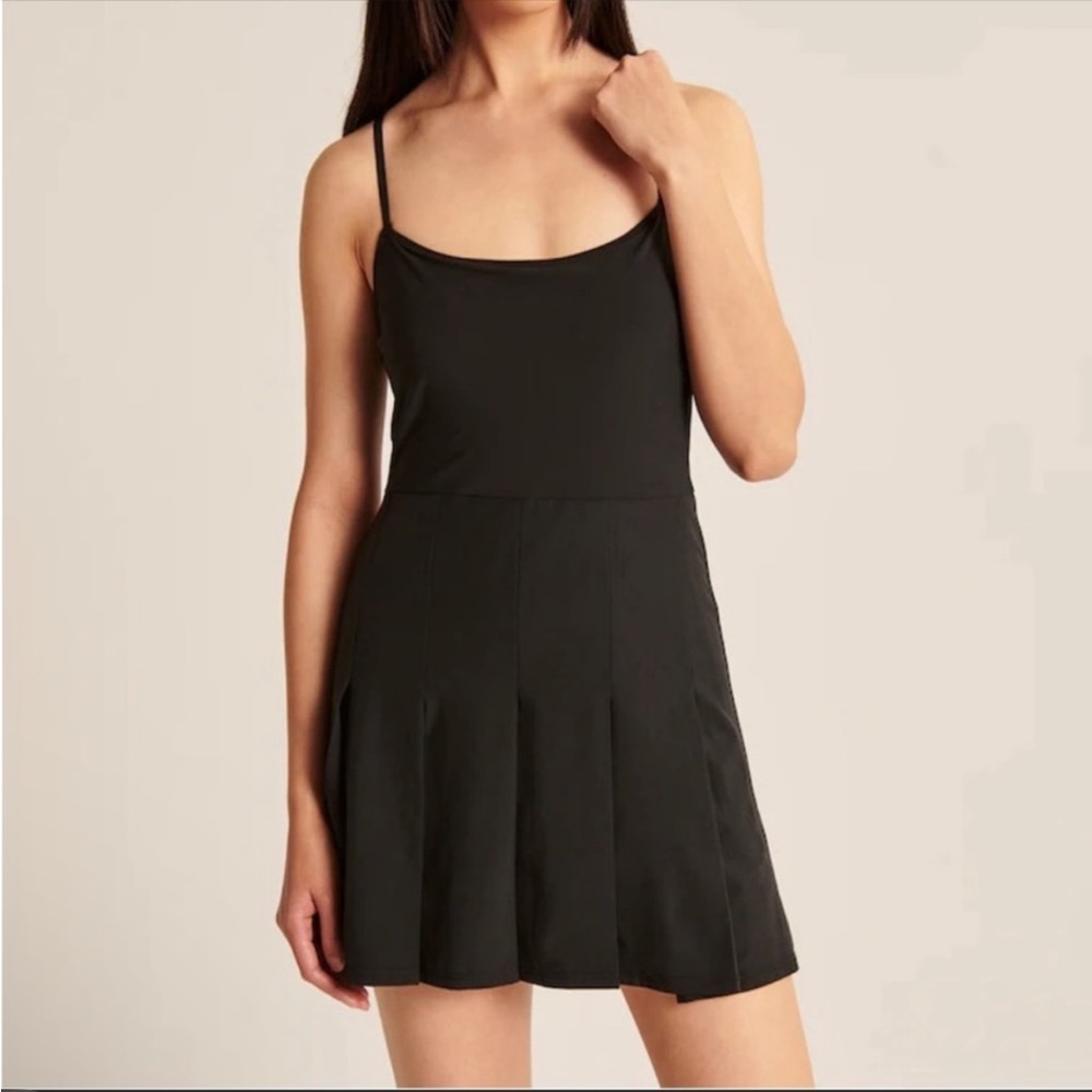 Abercrombie & Fitch Pleated Traveler Black Tennis Mini Dress Size MT